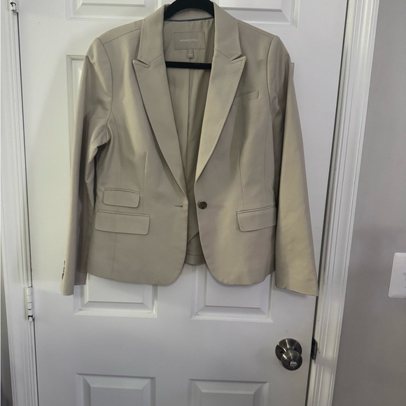 Banana Republic Beige Blazer - Picture 1 of 3
